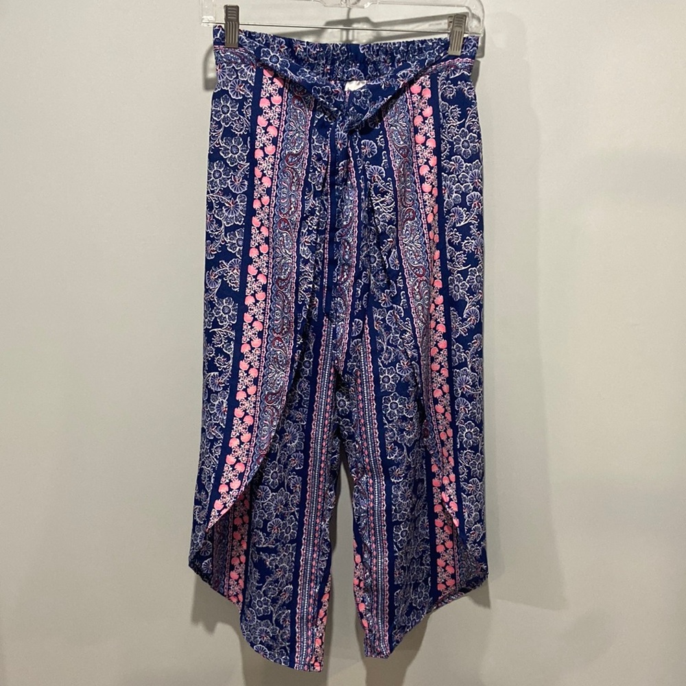Girls size 14 open leg pants
